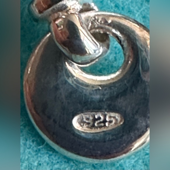 Stunning Tiffany and Co. Vintage anchor key ring.Comes with pouch& box. 925SS - Picture 3 of 4